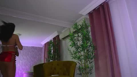 blakmy online show from December 22, 4:37 am