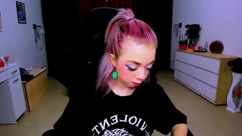 Nicole online show from January 21, 6:54 am