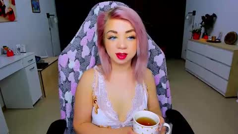 Nicole online show from January 25, 3:19 am