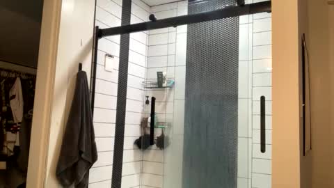 blkalthottie online show from January 14, 12:54 pm