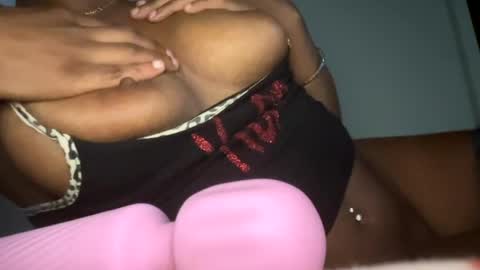 blkbrat online show from August 6, 3:35 am