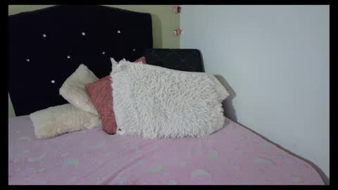 Esperancita and Karina online show from May 9, 2:02 am