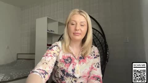 blondie_xoxoxo online show from May 1, 9:01 am