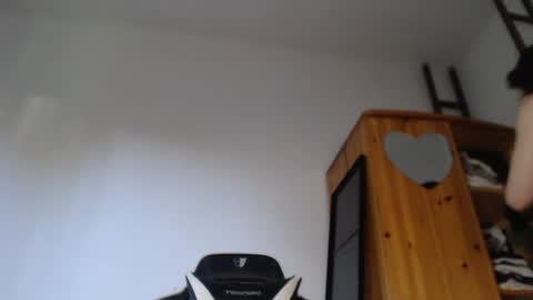blondyelena online show from June 30, 6:02 am