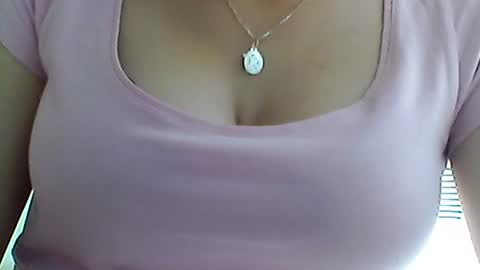 bloomira01888 online show from June 30, 8:14 am