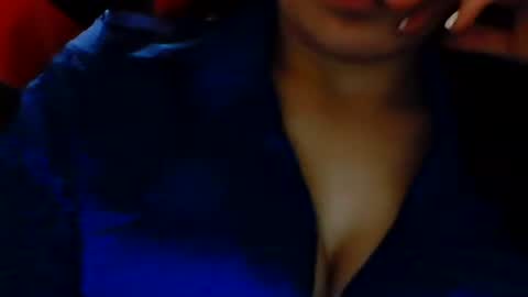 bloomira01888 online show from May 5, 7:39 pm