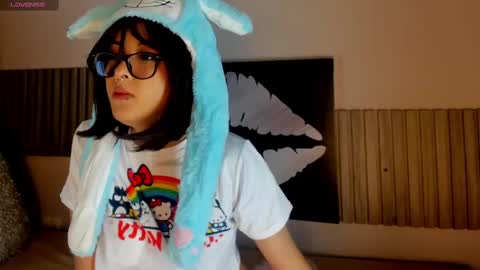 Snapshot of blue_sixx chatting on September 19, 10:31 pm blue_sixx online show from September 19, 10:31 pm