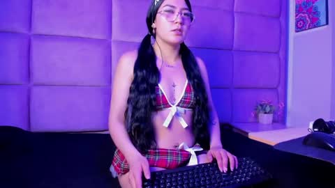 Blue Vely online show from May 13, 2:50 am