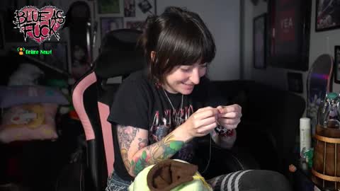 Blue online show from March 6, 3:56 am