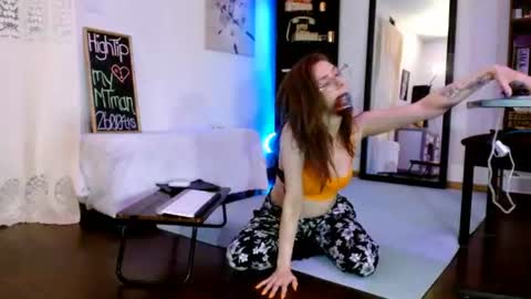 BombshellBaeby online show from August 4, 9:37 am