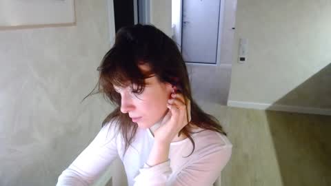 Snapshot of bonjourlabelle chatting on December 19, 8:02 pm Mary 3 live time content 18 online show from December 19, 8:02 pm