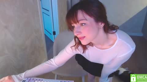 Snapshot of bonjourlabelle chatting on February 26, 2:27 pm Mary 3 live time content 18 online show from February 26, 2:27 pm