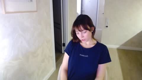 Snapshot of bonjourlabelle chatting on December 20, 5:40 pm Mary 3 live time content 18 online show from December 20, 5:40 pm