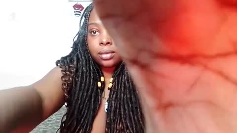 Snapshot of bonnie_ada1 chatting on October 6, 1:33 am bonnie online show from October 6, 1:33 am