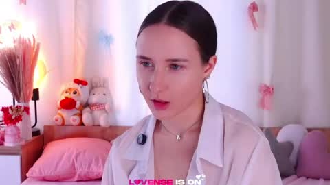 Emma online show from May 19, 1:56 am
