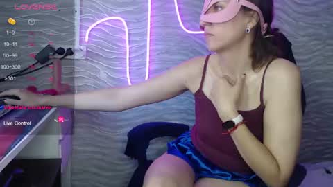 bonny_klyde95 online show from July 2, 6:30 am