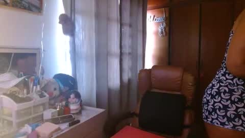 Snapshot of bonvivantb chatting on January 22, 2:46 pm Queen Bon Vivantt online show from January 22, 2:46 pm