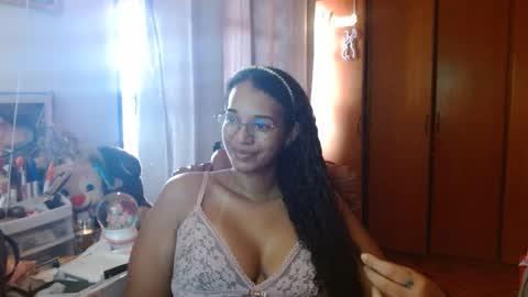 Snapshot of bonvivantb chatting on March 11, 1:45 pm Queen Bon Vivantt online show from March 11, 1:45 pm