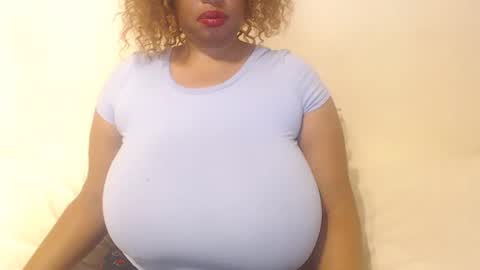 boobyqueen online show from December 18, 5:01 am