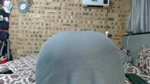 bootytwerkxxx online show from July 3, 3:56 am