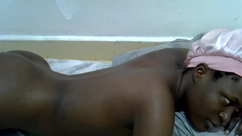 bouncy_vee online show from June 30, 11:20 am