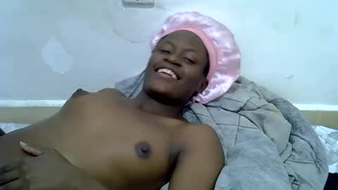 bouncy_vee online show from June 22, 11:51 am