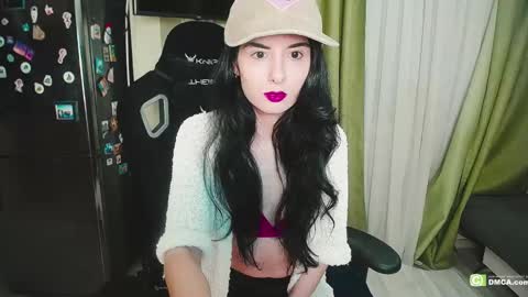 Helen  online show from January 14, 5:12 pm