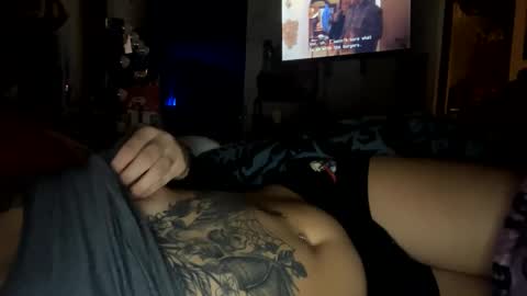 Snapshot of bpdqueen1989 chatting on October 28, 9:37 am bpdqueen1989 online show from October 28, 9:37 am