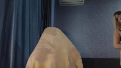 Belle  online show from November 7, 9:15 am