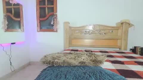 bratz_glloe online show from July 16, 4:06 am