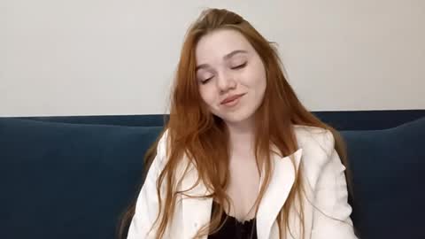 Dina online show from April 29, 5:30 pm