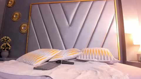 Brenda Time Schedule 0600 - 1400 GMT-5 online show from December 18, 10:53 am