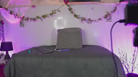 Bri cullen online show from October 2, 2:33 pm