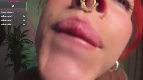 Snapshot of bri_von_dhara_ chatting on October 15, 4:53 pm Bri online show from October 15, 4:53 pm