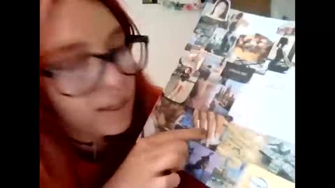 Snapshot of bri_von_dhara_ chatting on September 29, 8:47 pm Bri online show from September 29, 8:47 pm