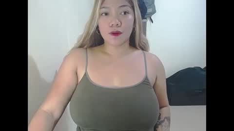 Briana online show from May 4, 1:31 am
