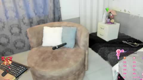 briana online show from November 19, 1:44 pm