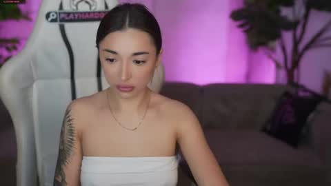 Diamonds Girls online show from June 11, 7:38 am