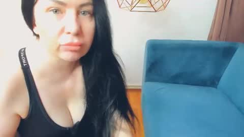 brilliantegirl_ online show from June 17, 7:43 am