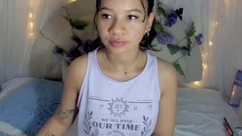 Snapshot of brithany_rousee chatting on January 24, 7:18 pm Brithany Rousee online show from January 24, 7:18 pm