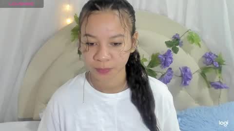 Snapshot of brithany_rousee chatting on January 15, 7:23 pm Brithany Rousee online show from January 15, 7:23 pm