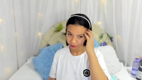 Snapshot of brithany_rousee chatting on January 23, 7:07 pm Brithany Rousee online show from January 23, 7:07 pm