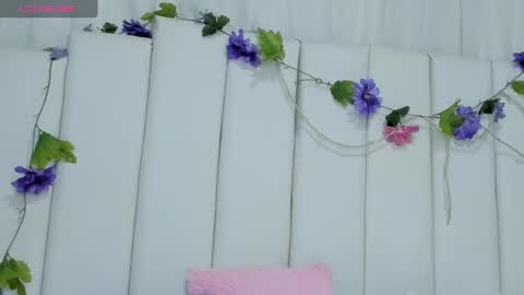 Snapshot of brithany_rousee chatting on March 1, 12:01 pm Brithany Rousee online show from March 1, 12:01 pm