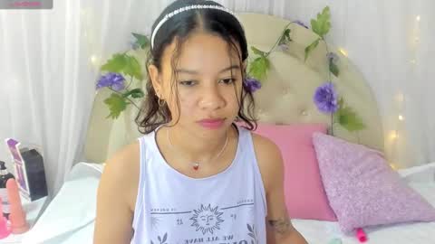 Snapshot of brithany_rousee chatting on December 18, 7:30 pm Brithany Rousee online show from December 18, 7:30 pm