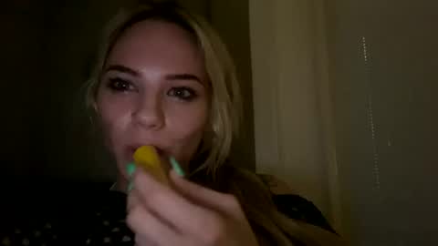 britneycherry08 online show from July 27, 5:37 am