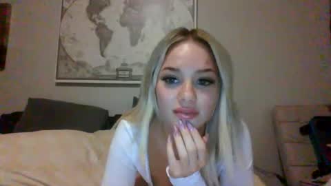britneycherry08 online show from July 3, 3:23 am