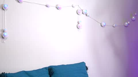 britneyhudson online show from December 4, 8:38 am