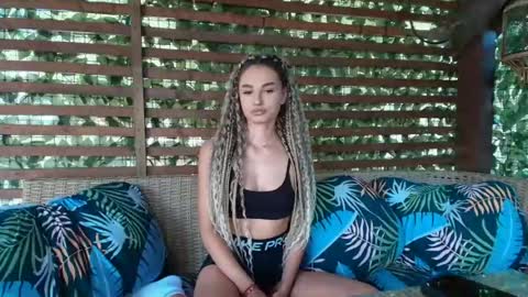 Brielle online show from August 5, 11:05 am