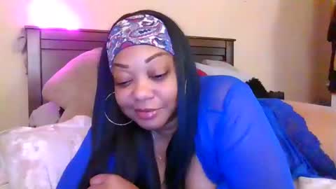 brownroundrenee online show from November 14, 11:32 am