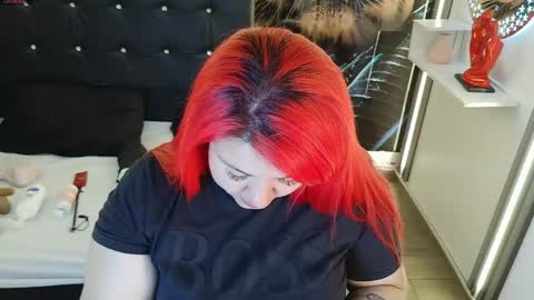 Bruja SCarlata online show from May 5, 12:46 am